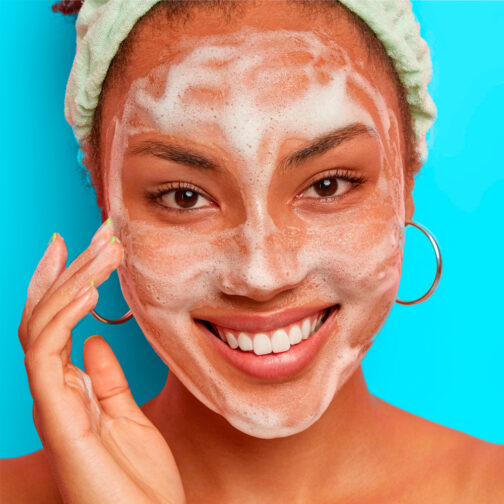 Neutrogena Oil-Free Salicylic Acid Acne Fighting Face Wash - Imagen 3