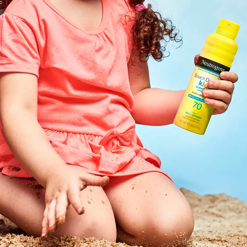Neutrogena - Beach Defense Kids Sunscreen Spray SPF 70 (184g) - Imagen 4