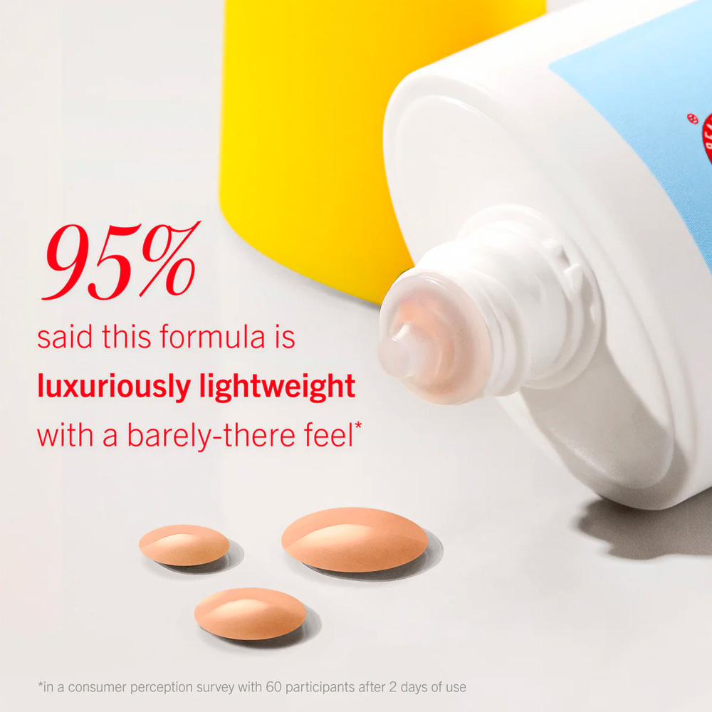 First Aid Beauty Weightless Liquid Mineral Sunscreen SPF 30 – 44ml (1.5 fl. oz.) - Imagen 4
